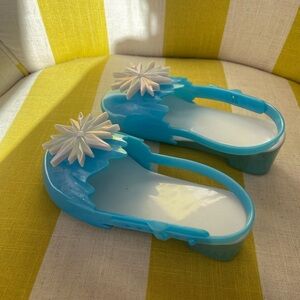 Elsa’s icy Frozen power princess shoes